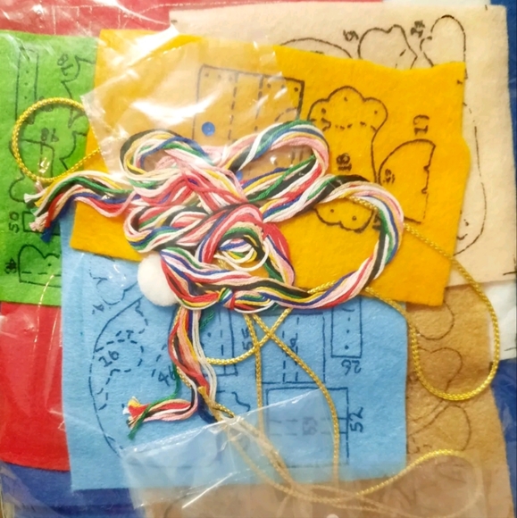 Felt Mini Tree Skirt - Picture 2 of 2